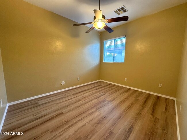 2524 W Fawn Dr in Phoenix, AZ - Building Photo - Building Photo