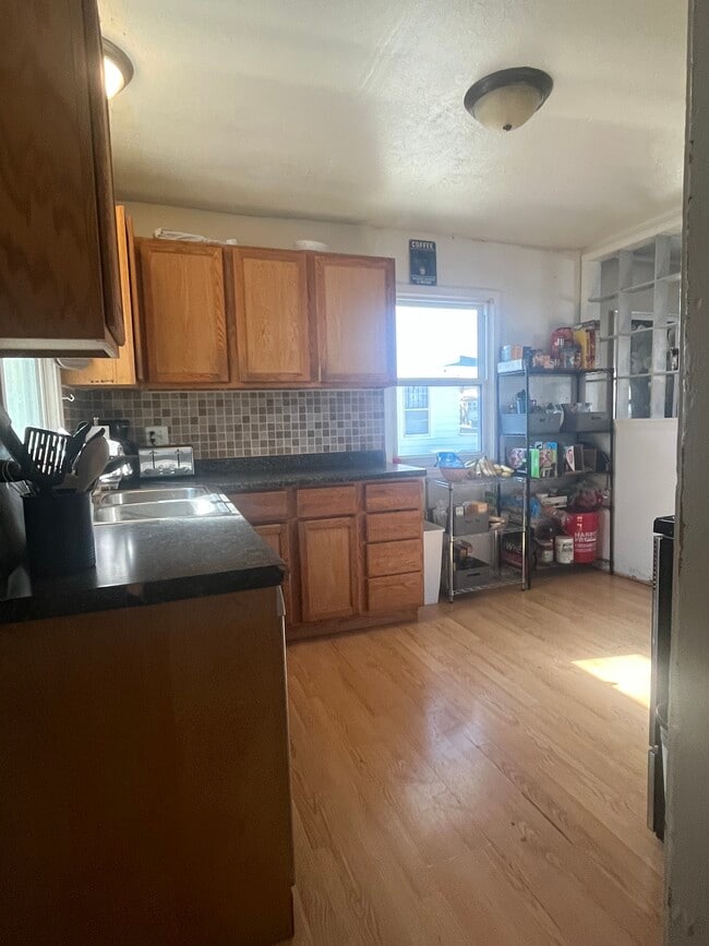 941 E Jefferson St in Iowa City, IA - Building Photo - Building Photo