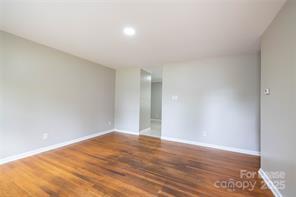 4438 Gainesborough Rd in Charlotte, NC - Building Photo - Building Photo