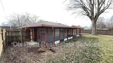 5269 Harshmanville Rd in Dayton, OH - Building Photo - Building Photo