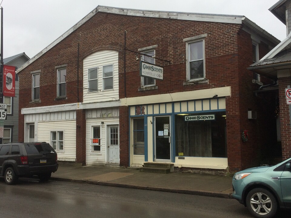 115 W Main St in Millheim, PA - Building Photo