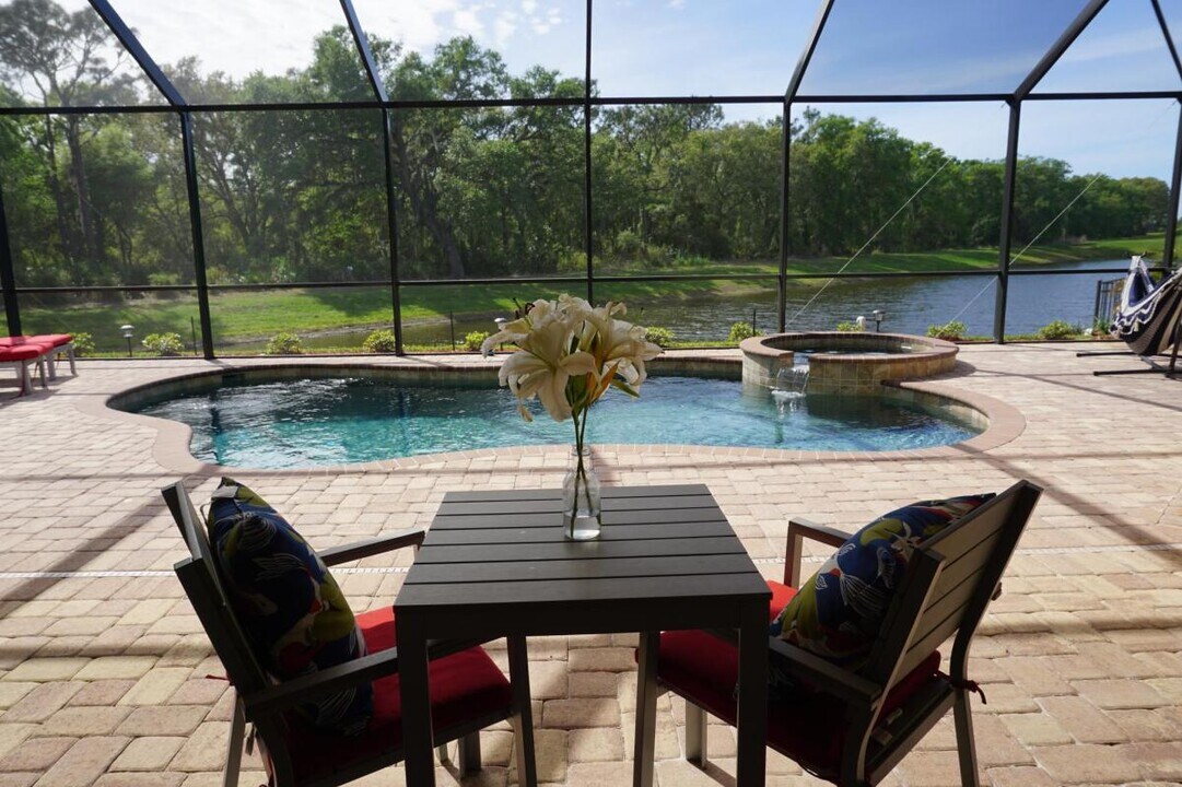 13819 Swiftwater Way in Lakewood Ranch, FL - Building Photo