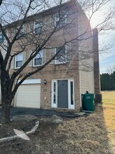 4546 Hedgerow Dr in Allentown, PA - Building Photo - Building Photo