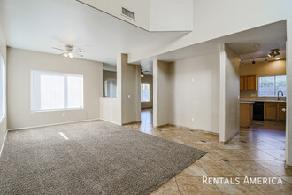 13355 W Crocus Dr in Surprise, AZ - Building Photo - Building Photo