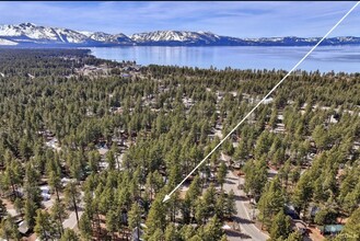 3676 Rocky Point Rd, Unit B in South Lake Tahoe, CA - Foto de edificio - Building Photo