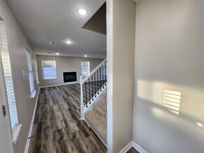 1641 U.S. 59 N Bypass in Cleveland, TX - Building Photo - Building Photo