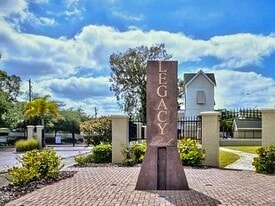 5506 Liberty Plain Cir in Tampa, FL - Building Photo