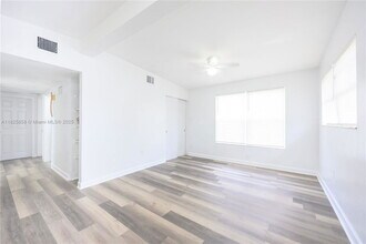 290 NW 29th Ave in Fort Lauderdale, FL - Building Photo - Building Photo