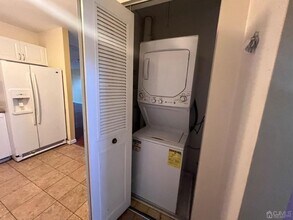730 Cricket Ln in Woodbridge, NJ - Building Photo - Building Photo