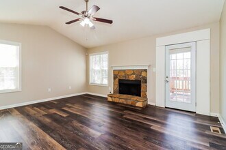 4811 Chasebrook Dr in Powder Springs, GA - Building Photo - Building Photo
