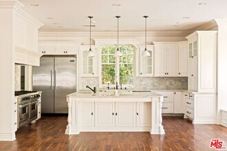 765 N Almar Ave in Los Angeles, CA - Building Photo - Building Photo