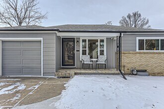 1250 E Amherst Ave in Englewood, CO - Building Photo - Building Photo