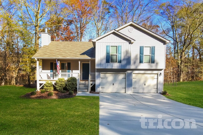 property at 1656 Deer Creek Ln