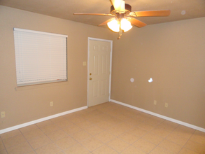 613 N Avenue Q-Unit -B in Portales, NM - Building Photo - Building Photo