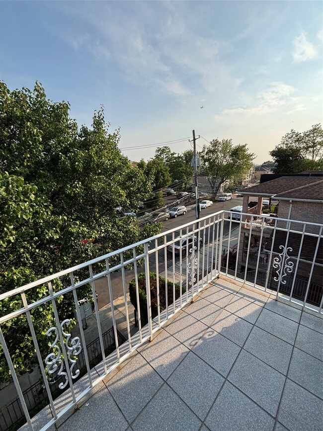 property at 3309 Griswold Ave