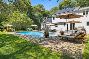 31 Hartley Blvd in East Hampton, NY - Building Photo - Building Photo