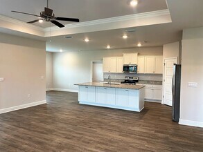 104 London Cir in Crawfordville, FL - Foto de edificio - Building Photo