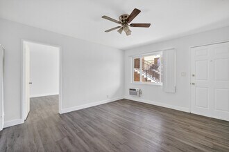 2100 W Ball Rd, Unit C in Anaheim, CA - Foto de edificio - Building Photo