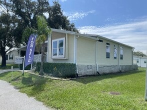 34882 Blue Starling St in Zephyrhills, FL - Building Photo - Building Photo