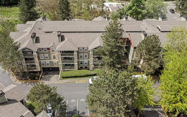 7711 NE 175th St in Kenmore, WA - Foto de edificio - Building Photo