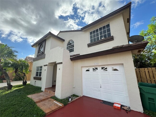 11367 SW 161st Pl in Miami, FL - Building Photo - Building Photo