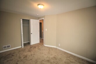 2067 Larkhall Rd in Dundalk, MD - Building Photo - Building Photo