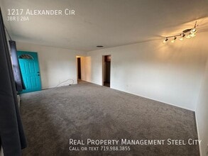 1217 Alexander Cir in Pueblo, CO - Building Photo - Building Photo