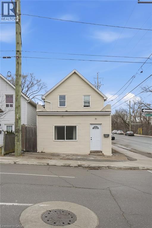 237 Queen St N in Hamilton, ON - Building Photo - Building Photo