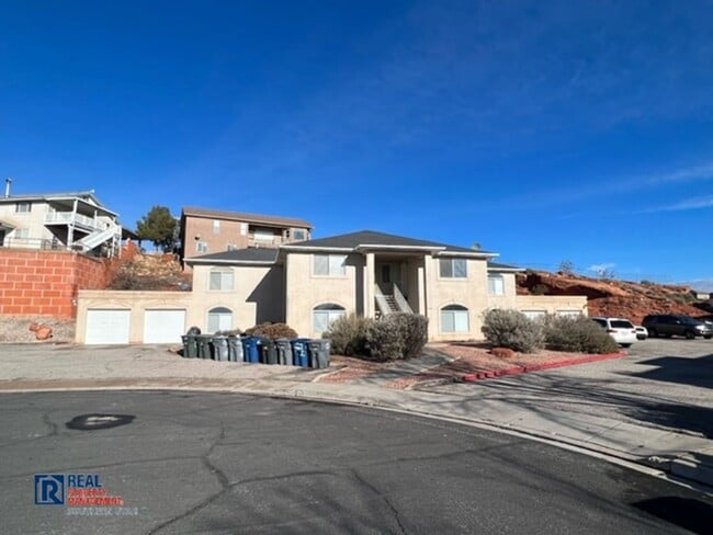 property at 628 W Evans Ridge Cir