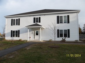 Burnham Village Apartments in Scarborough, ME - Building Photo