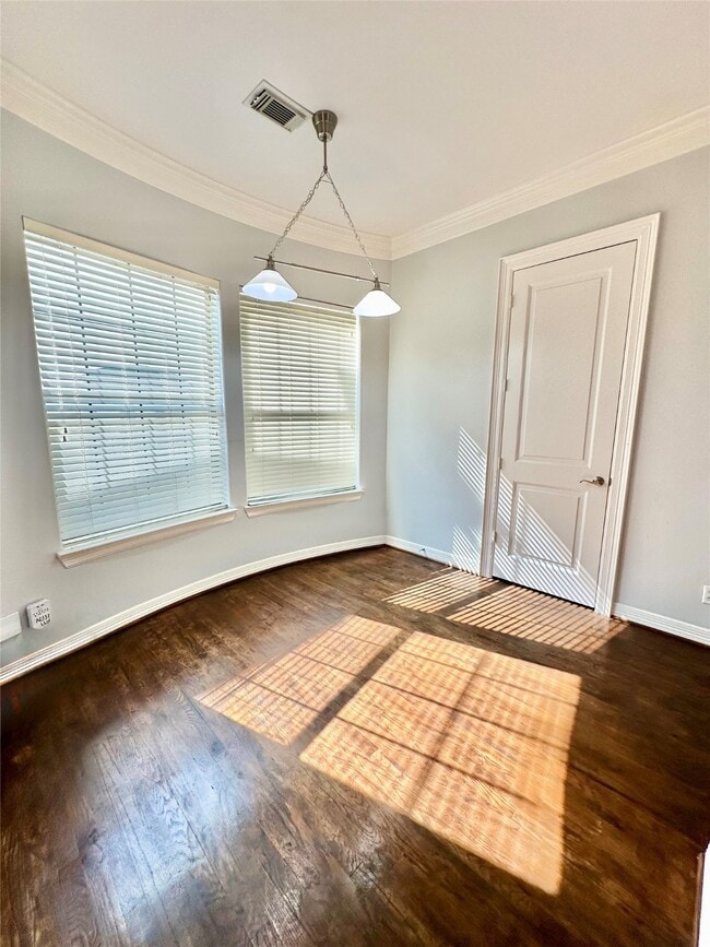 property at 2819 Albany St