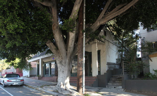 2222 Cahuenga Blvd in Los Angeles, CA - Building Photo - Building Photo