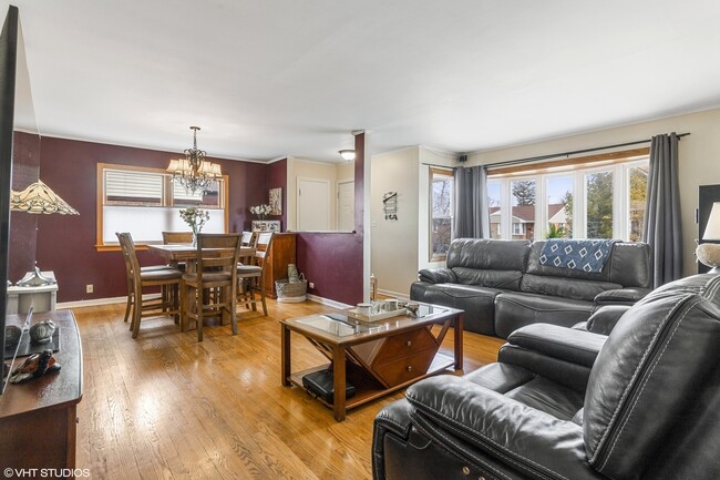 1418 S 6th Ave in Des Plaines, IL - Building Photo - Building Photo