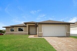 3210 37th St SW in Lehigh Acres, FL - Building Photo