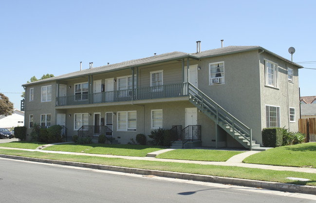 100-106 E Beacon St in Alhambra, CA - Building Photo - Building Photo