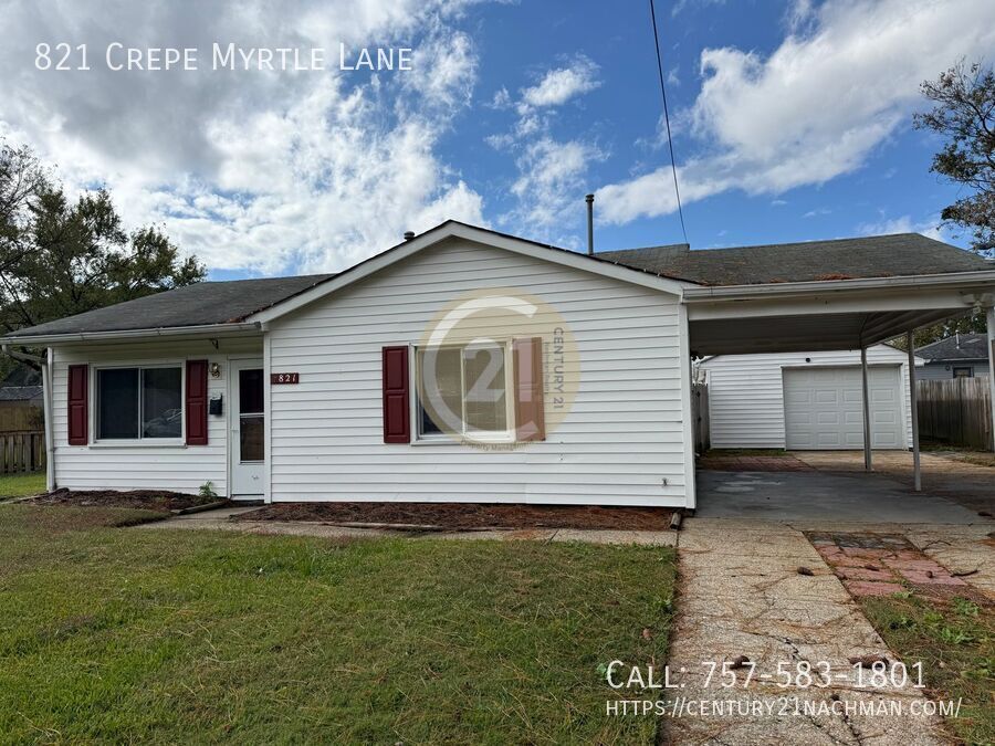 821 Crepe Myrtle Ln in Virginia Beach, VA - Building Photo