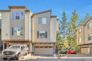 309 S 47th St in Renton, WA - Building Photo