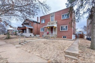 6000 Arendes Dr in St. Louis, MO - Building Photo