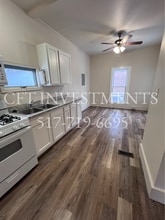 121 W Seminary St, Unit 121 Upper in Charlotte, MI - Building Photo - Building Photo