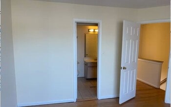 7460 Catterick Ct in Windsor Mill, MD - Building Photo - Building Photo