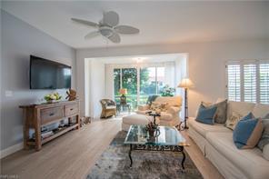 988 Egrets Run-Unit -8-102 in Naples, FL - Foto de edificio