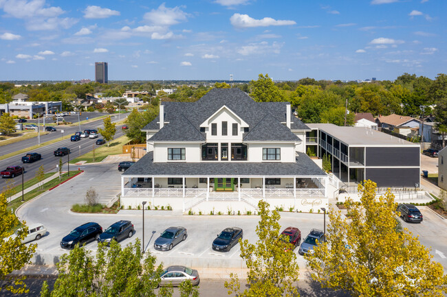 Bradford Suites in Oklahoma City, OK - Building Photo - Building Photo