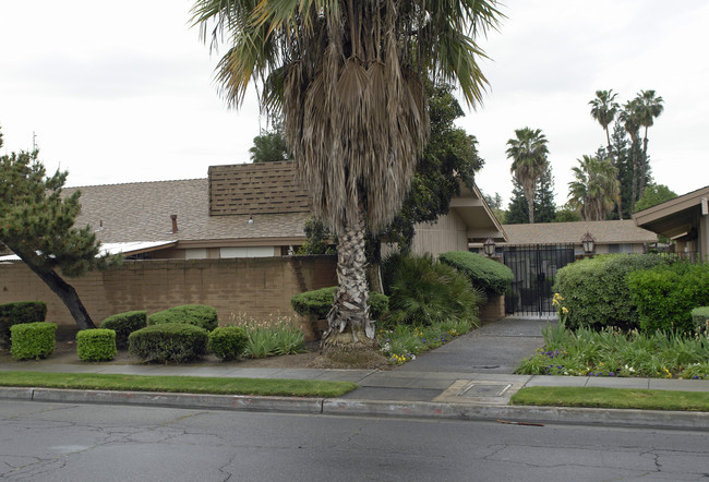 Sonora Apartments in Fresno, CA - Building Photo - Building Photo