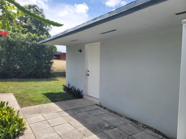 1010 NW 23rd Ave in Miami, FL - Building Photo - Building Photo