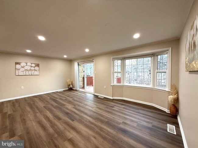 11382 Cromwell Ct in Woodbridge, VA - Building Photo - Building Photo