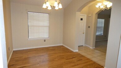 17 NW Millcreek Rd in Lawton, OK - Building Photo - Building Photo