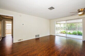5418 Ashmeade Rd in Orlando, FL - Foto de edificio - Building Photo