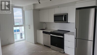 30 Tretti Wy in Toronto, ON - Building Photo - Building Photo