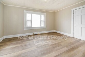 2240 Flag St in Winston-Salem, NC - Building Photo - Building Photo