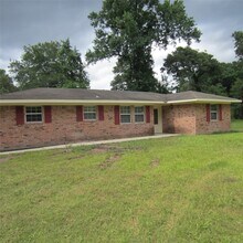 18675 Ferne Dr in Porter, TX - Building Photo - Building Photo